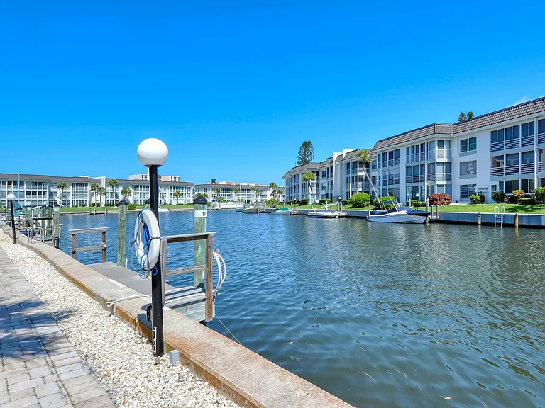 4320 Falmouth Dr #105 — Photo 61