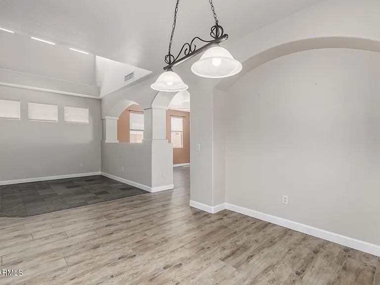 204 W Mountain Sage Dr — Photo 11