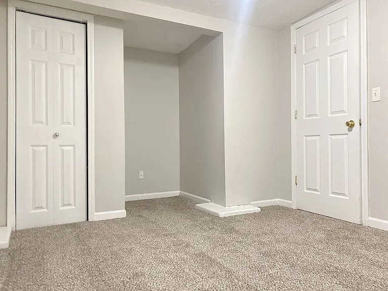 4420 N 48th St — Photo 28