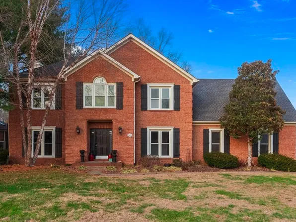 1418 Jenny Ct, Bowling Green, KY 42103
