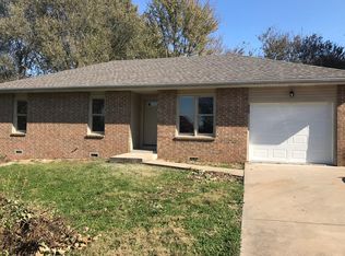 610 S Miller Rd, Willard, MO 65781