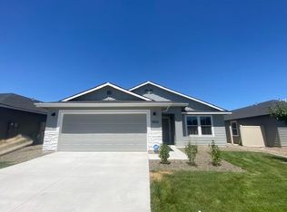 1822 E Eddington St, Nampa, ID 83686