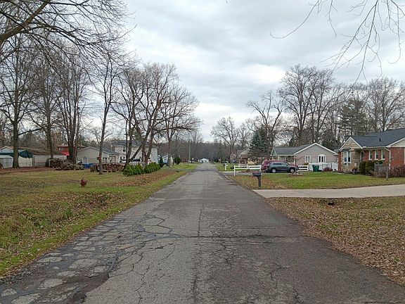 4th image of 10224 Miriam St