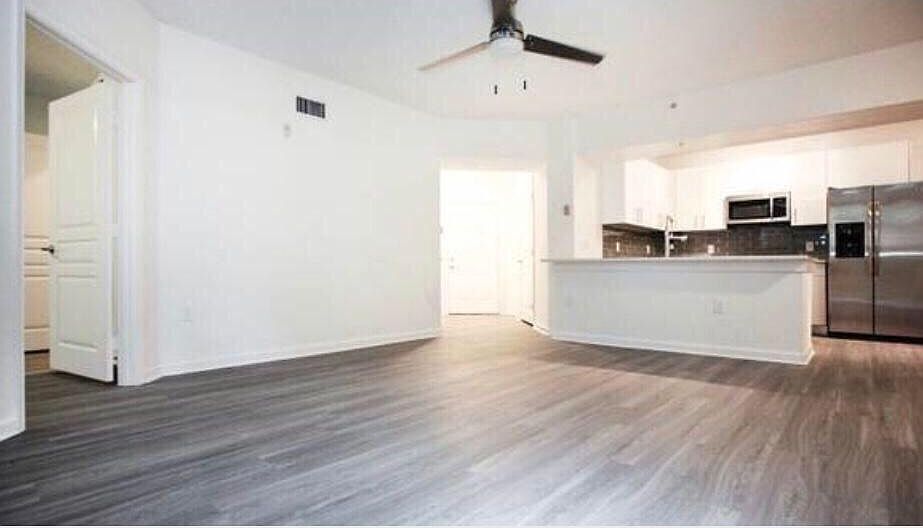 2nd image of 805 University Blvd