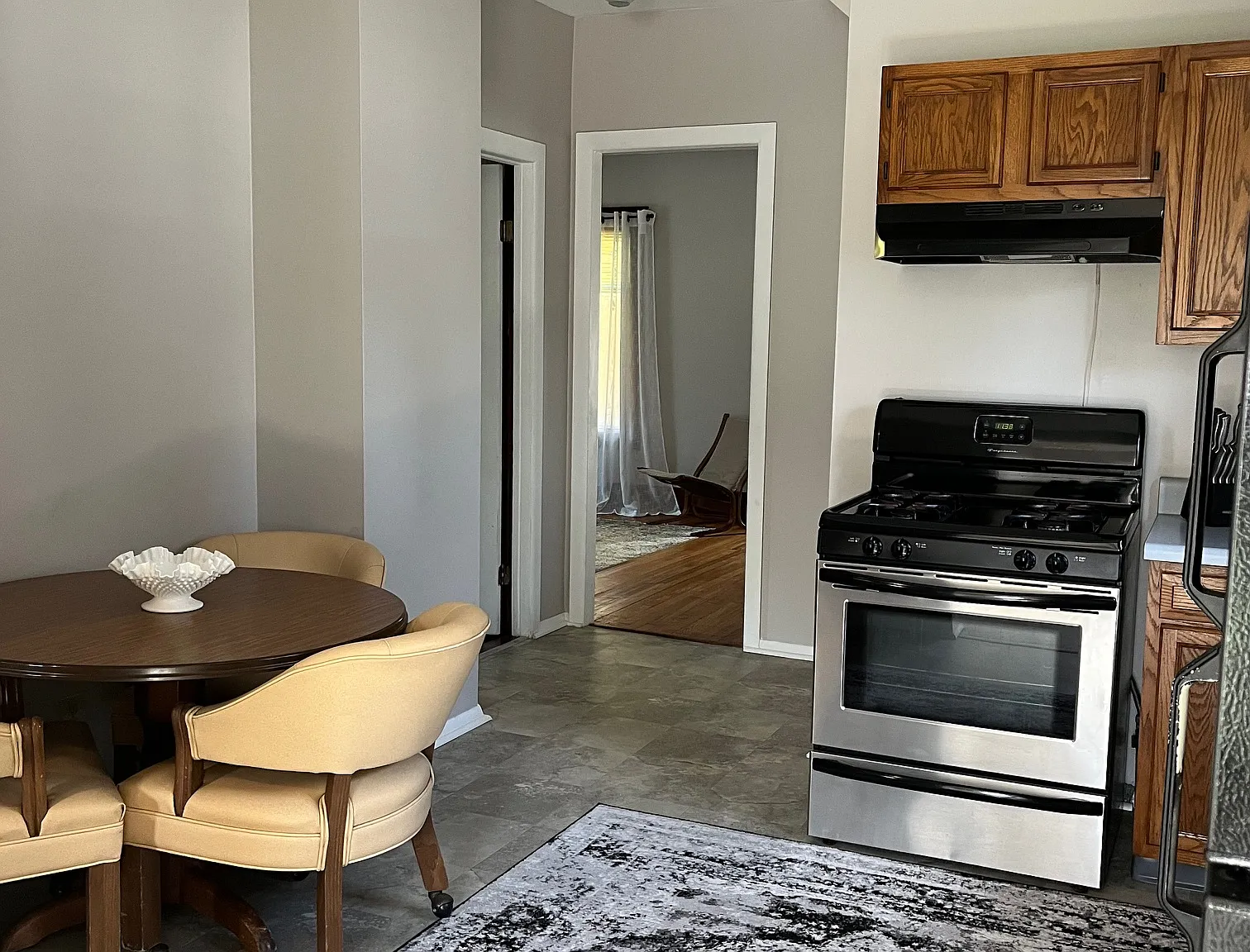 2247 E Main St — Photo 2