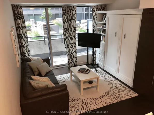 1030 King St W, Toronto, ON