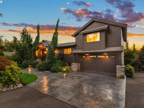 9833 SE Eastview Dr, Happy Valley, OR 97086