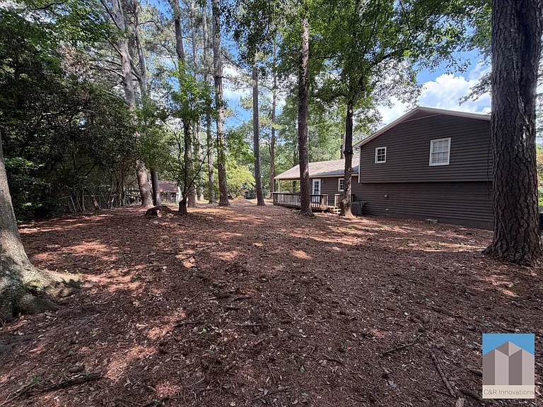 734 Marthas Dr — Photo 32