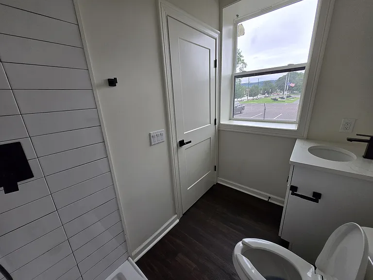 300 Market St #101 — Photo 7