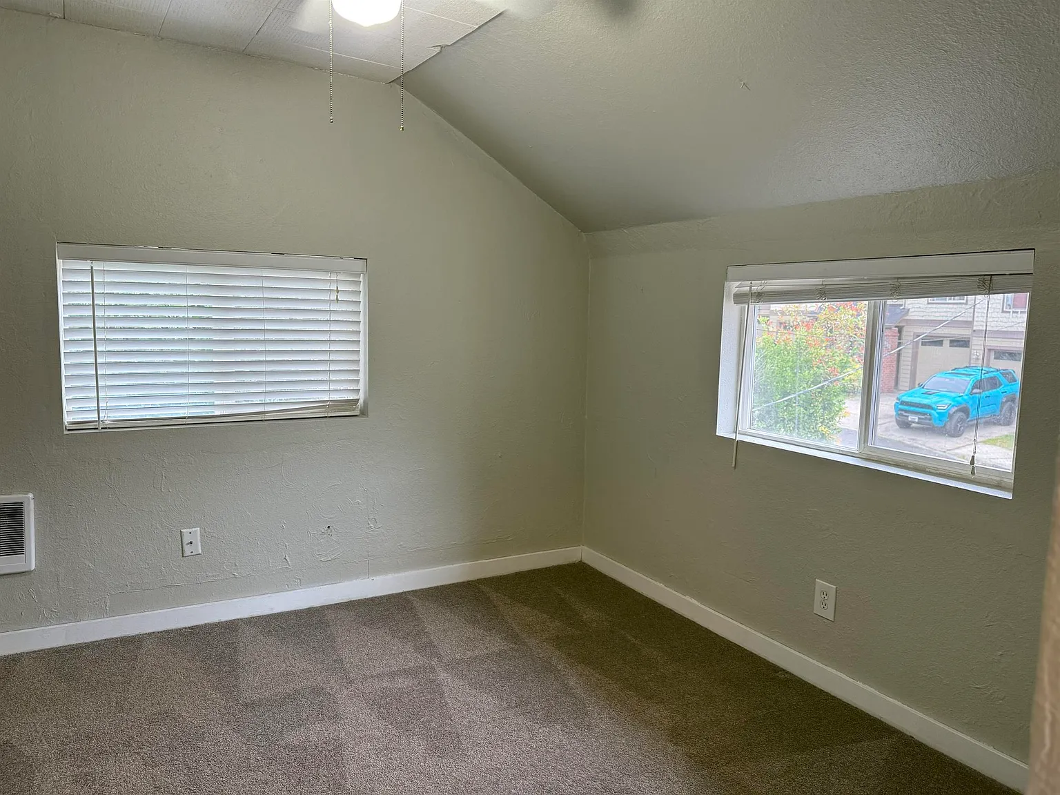 727 - Duplex — Photo 4