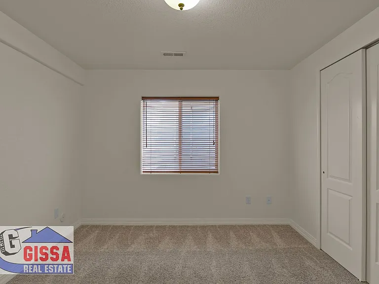 5532 Mountain Garland Dr — Photo 43
