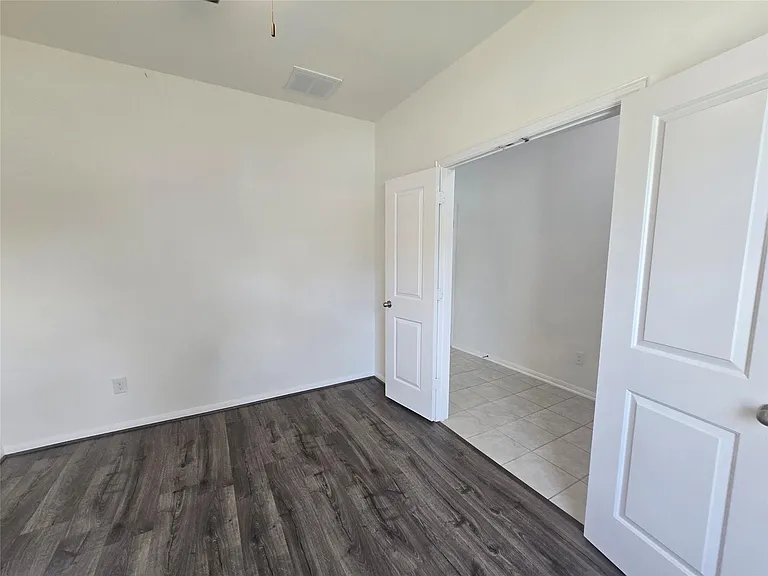 7318 Parkview Dr — Photo 6