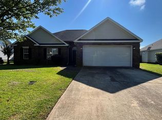 715 Sark Dr, Warner Robins, GA 31088