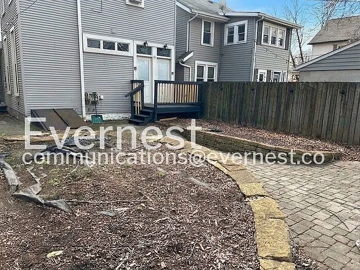 112 Hanford St #A — Photo 19