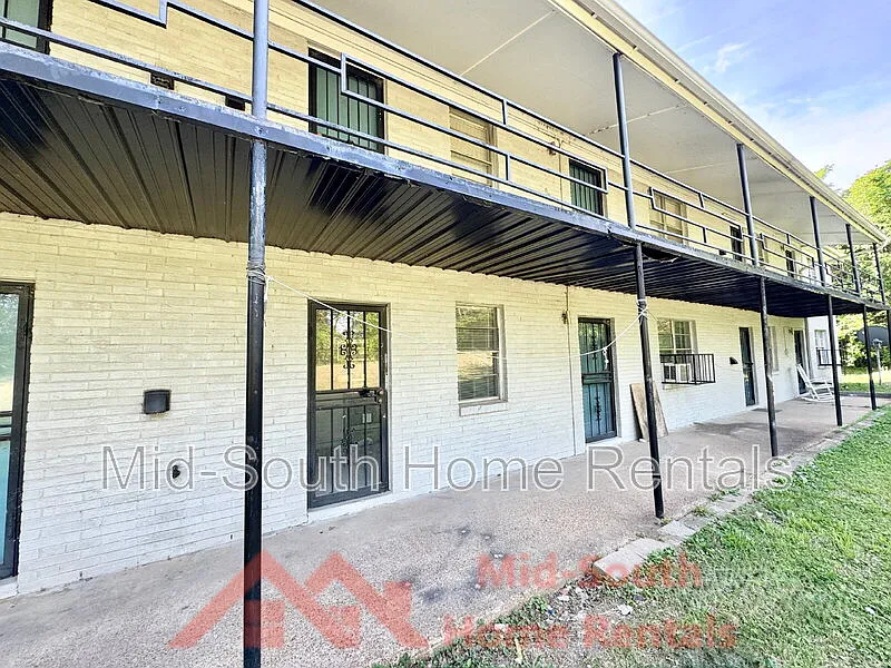 487 Williams Ave #3