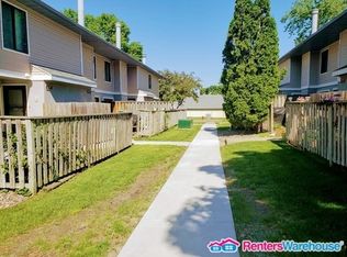 1127 Wagon Wheel Rd, Hopkins, MN 55343