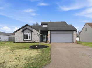 8228 Victoria Woods Pl, Fort Wayne, IN 46825