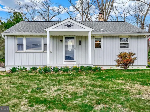 19638 Graystone Rd, White Hall, MD 21161