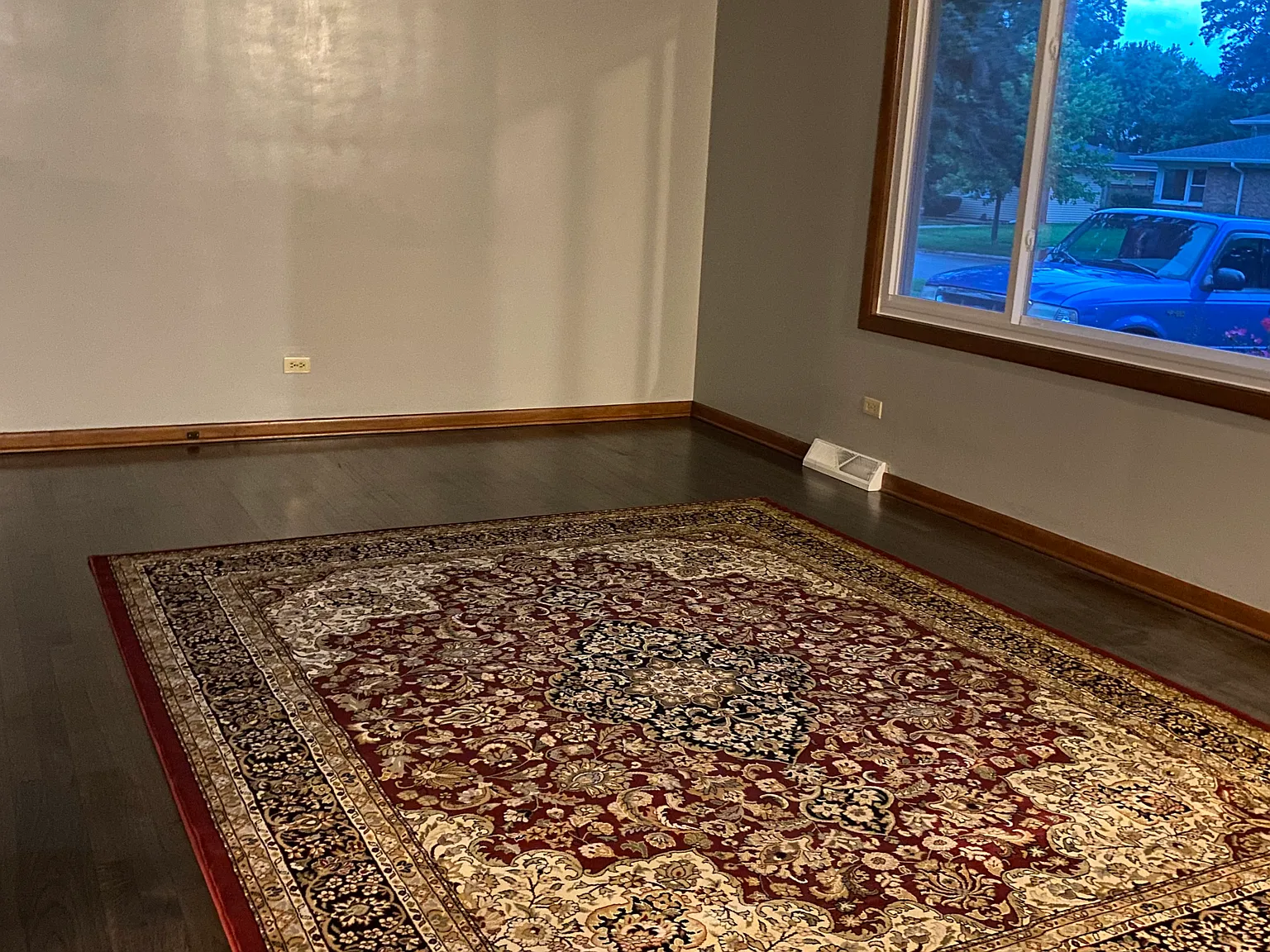 3 bed, 1012 sqft, $2,400 — Photo 4