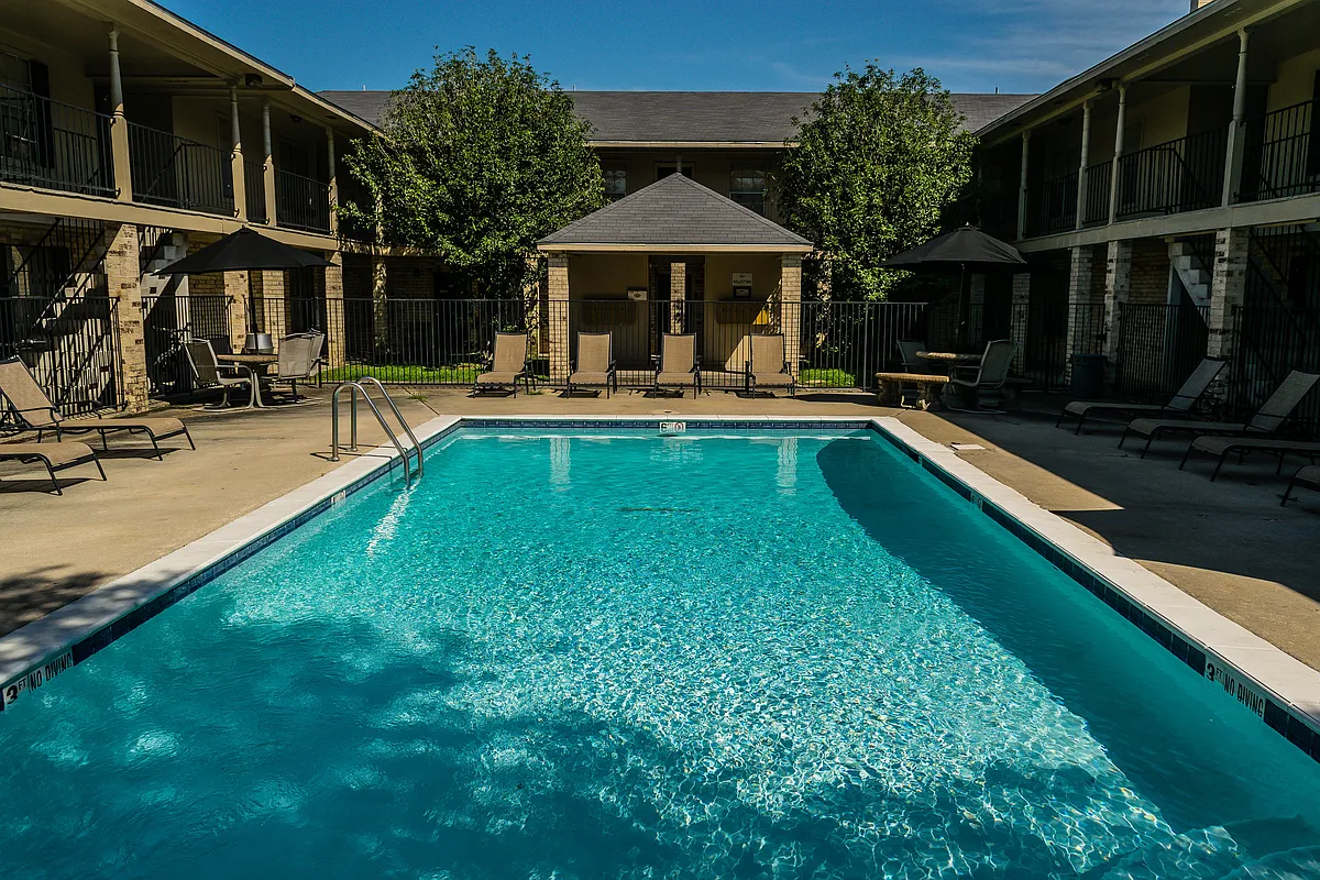 Building Photo - El Cid Apartments