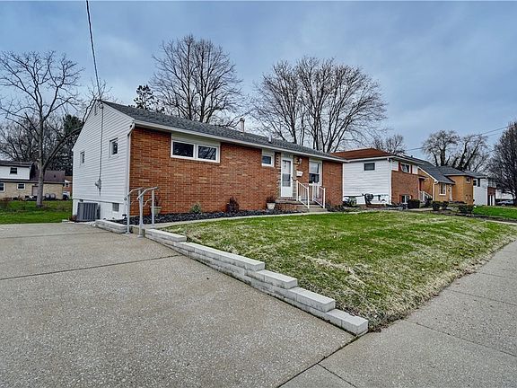 3rd image of 1133 Clearmount Ave SE