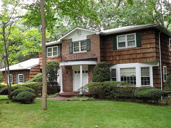 3rd image of 43 Wilmington Dr