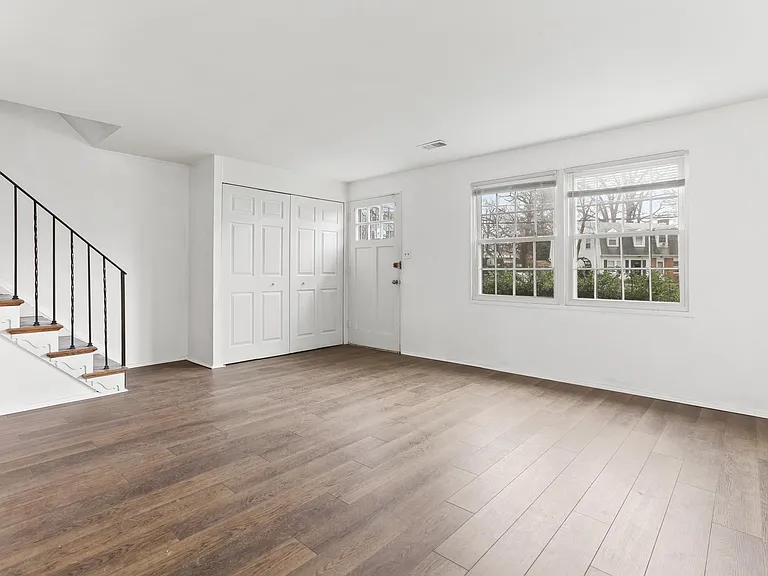 1615 Wycliffe Ave — Photo 5