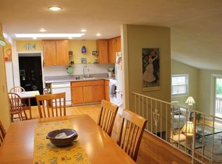 11 Champlain Dr, Hudson, MA 01749