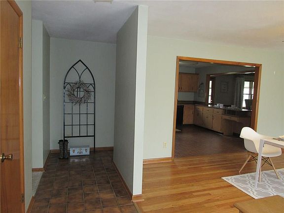 4th image of 6735 Wilton Ct
