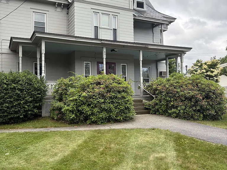 881 Main St #5 — Photo 1