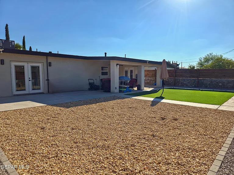 7321 Cuba Dr — Photo 45