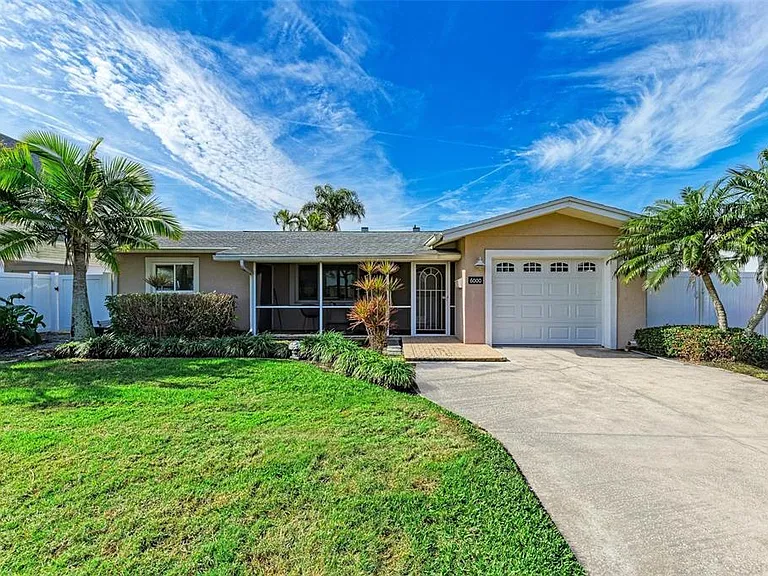 6000 Bayou Grande Blvd NE — Photo 2