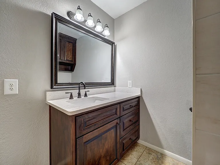 307 San Saba Dr — Photo 17