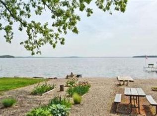 2153 Middleton Beach Rd, Middleton, WI 53562