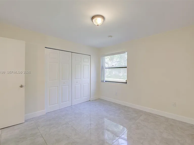 20160 NE 3rd Ct #3 — Photo 16