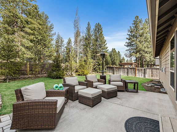 2nd image of 60831 Sawtooth Mountain Ln