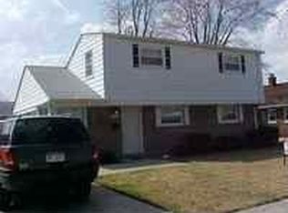 18562 Hinton St, Riverview, MI 48193