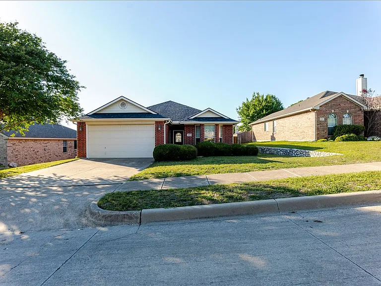 10332 Trevino Ln — Photo 1