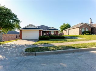 10332 Trevino Ln, Benbrook, TX 76126