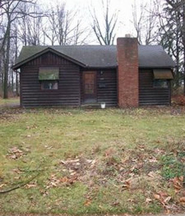 1st image of 132 Huffman Ave