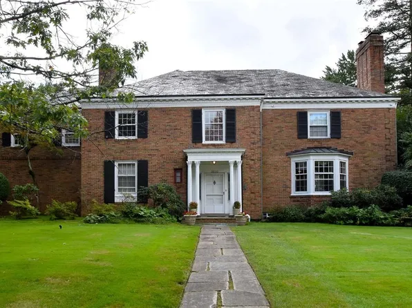 22100 McCauley Rd, Shaker Heights, OH 44122