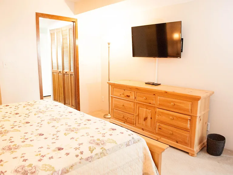 Master Bedroom, 43 inch TV