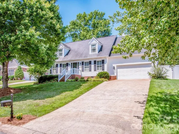 921 Argyle Ct, Statesville, NC 28677