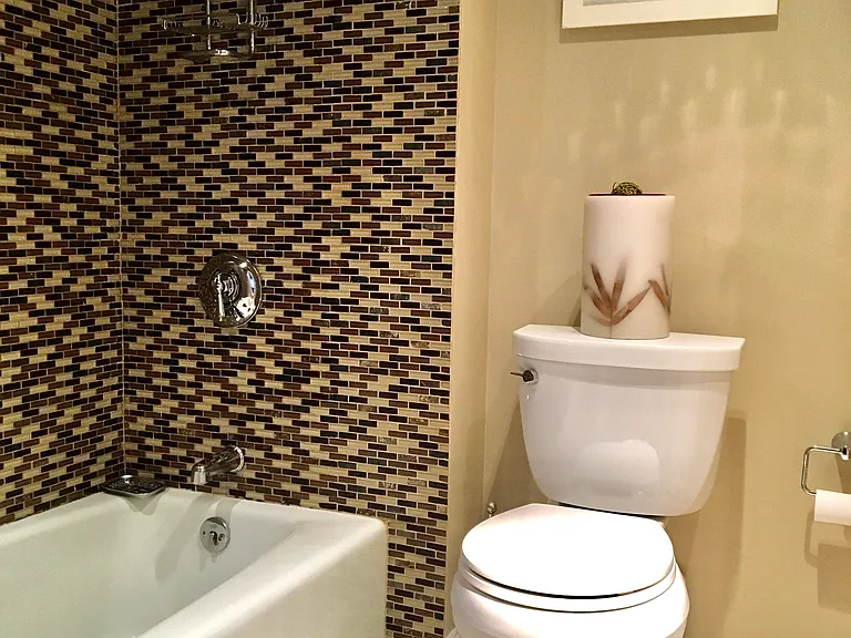 29 Essex St #1 — Photo 9