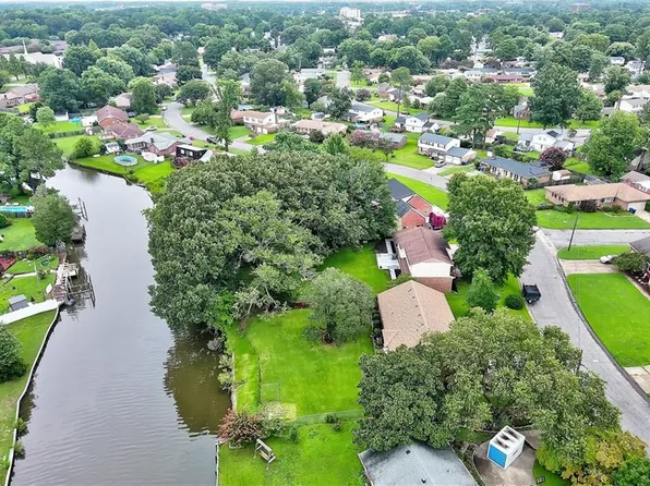 401 W Chickasaw Rd, Virginia Beach, VA 23462