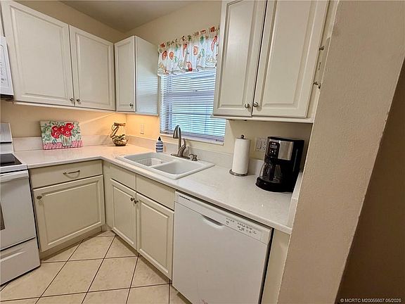 5th image of 2600 SE Ocean Blvd APT Z14