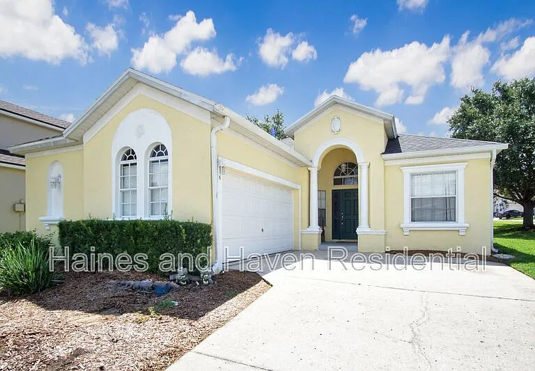 546 Pineloch Dr — Photo 1