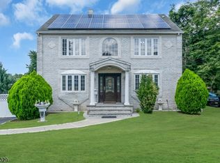 434 Madison Hill Rd, Clark, NJ 07066