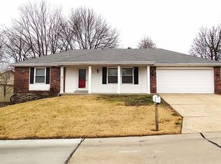 18 Avocado Tree Cir, Saint Peters, MO 63376