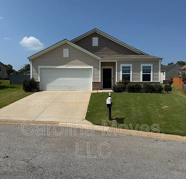 6 Larson Dr — Photo 2